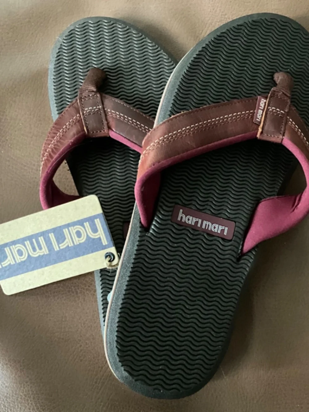 Hari Mari Men’s Brown Leather Sandals Flip-flops Size 8 NWT